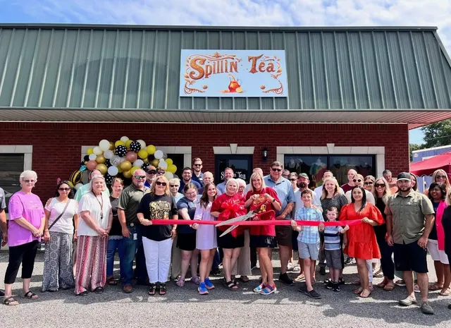 Spillin' Tea / Picker store