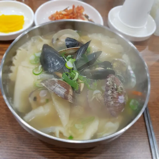 조개가득수제비전문점