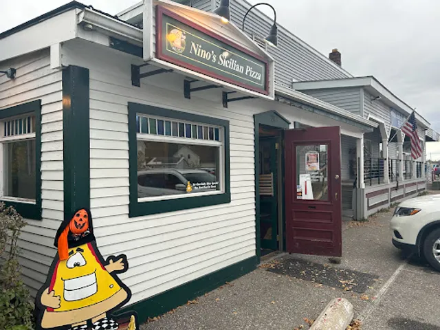 Nino's Sicilian Pizza