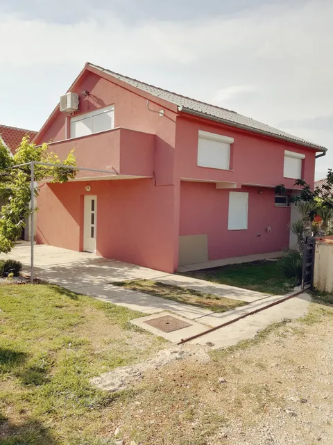 House for rent PAOLA