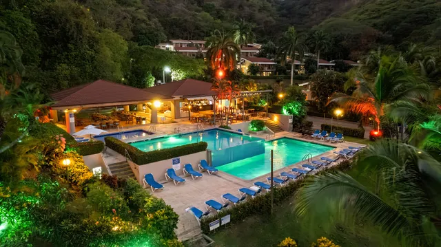 Bahia Pez Vela Beach Resort