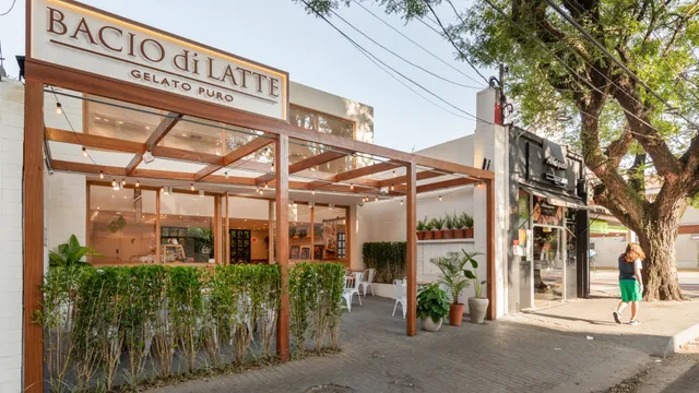 Bacio di Latte - Leopoldina Carlos Weber