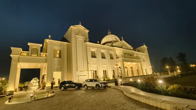 RAJWADA HOTEL AND BANQUETS