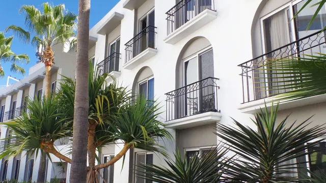 Seven Crown Express & Suites