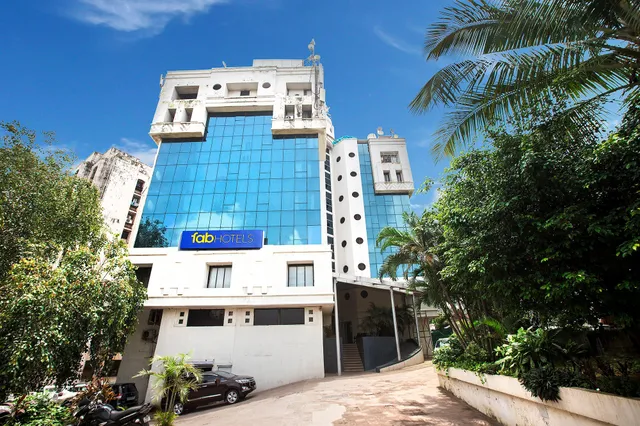 QUAINT SUITES HOTEL & BANQUET