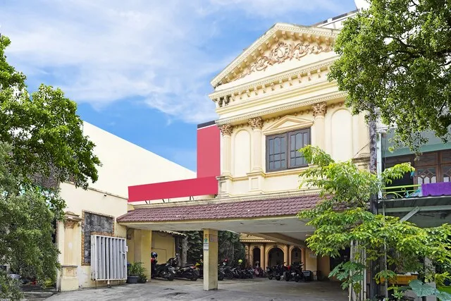 OYO 91390 Kost Grand Royal Elite