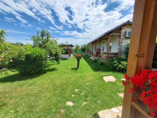 Стаи за гости ,,Ваканция"