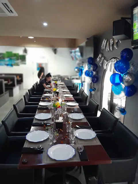 Hemingways (Lakeside) Restaurant & Bar