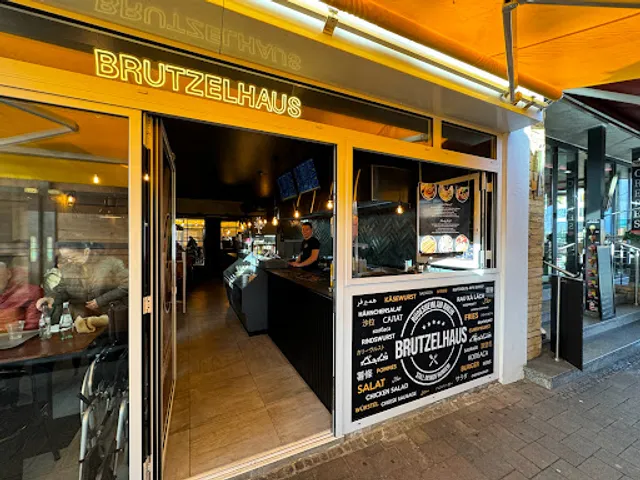 BRUTZELHAUS - Rüdesheim am Rhein - 𝐁𝐮𝐫𝐠𝐞𝐫 | 𝐖𝐮𝐫𝐬𝐭 | 𝐏𝐨𝐦𝐦𝐞𝐬 | 𝐒𝐚𝐥𝐚𝐭