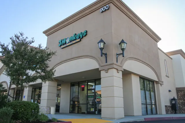 3 Monkeys Vape and Smoke Shop