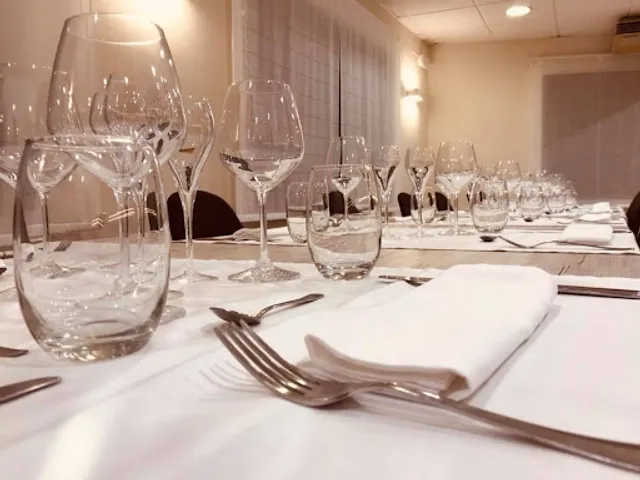 Hostal Restaurant Les Disset Fonts