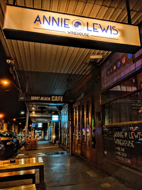 Annie Lewis Winehouse