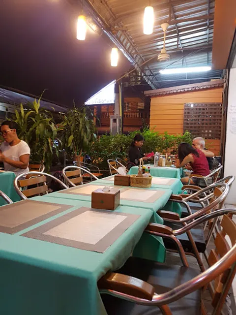 Freelax Café & Restaurant