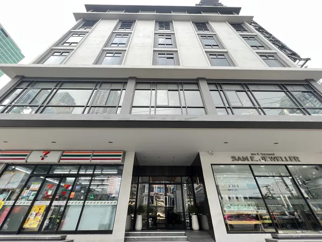 SAM E. Hotel Bangkok Sathorn