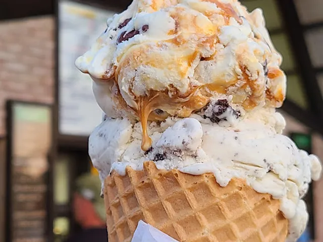 3B Ice Cream (Colonial Rd)