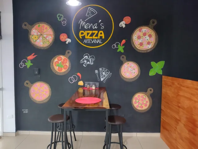 Pizzería Mena's • Alajuela