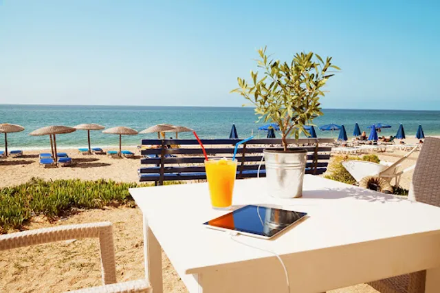 APHRODITE TAVERNA-STUDIOS