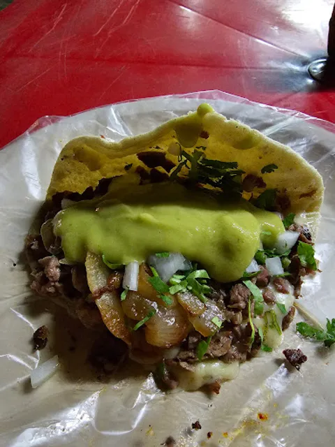 Tacos y Tortas El Takora