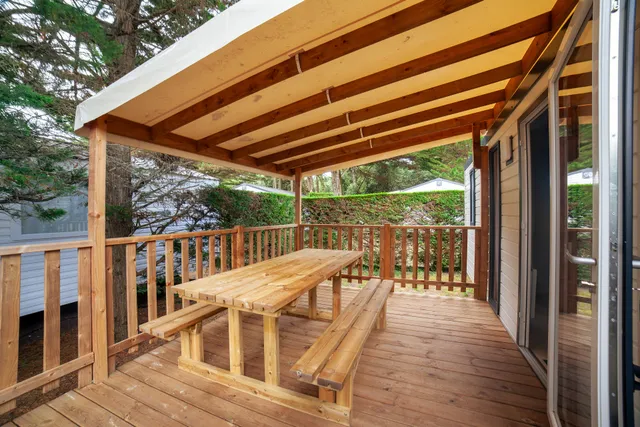 Camping APV Au Val de Loire en Ré · Camping Ile de Ré