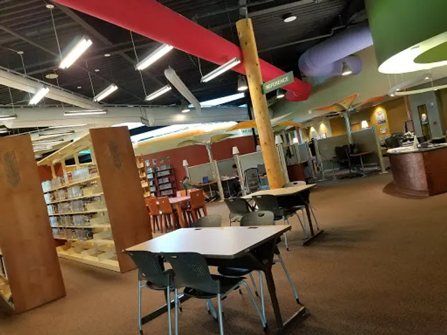 Esperanza Acosta Moreno Branch, Library