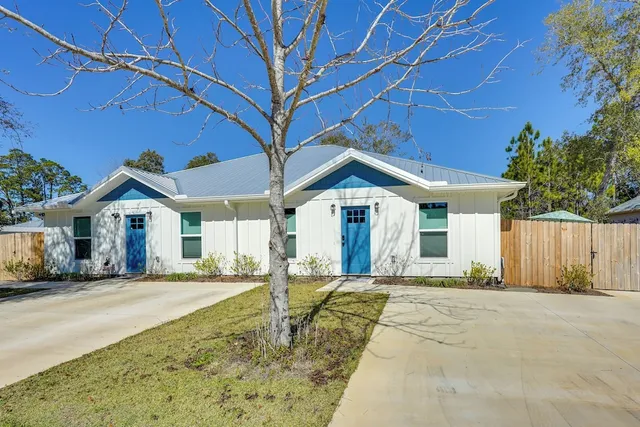1 Mi to Beach: Dog-friendly PCB Home w/ Backyard!