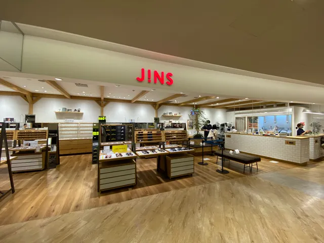 JINS