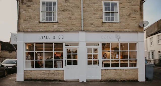 Lyall & Co Café Eynsham
