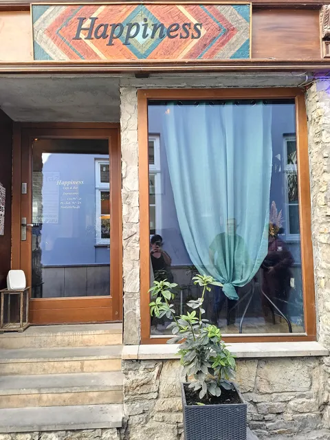 Happiness Cafe & Bar