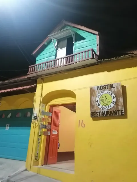 Maya Hostal y Restaurante