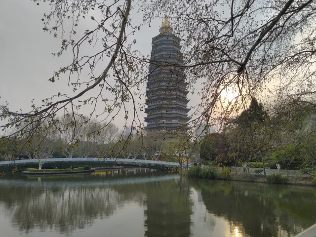 Hongmei Park （Northeast Gate）