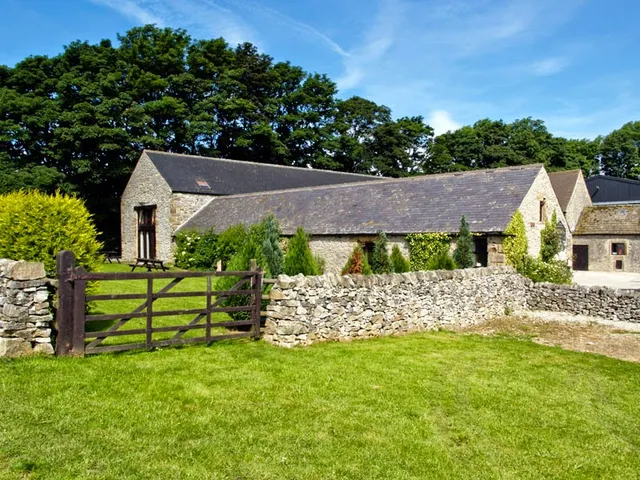 Burton Manor Farm Cottages