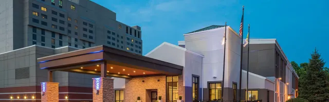 Holiday Inn Express & Suites Springfield by IHG