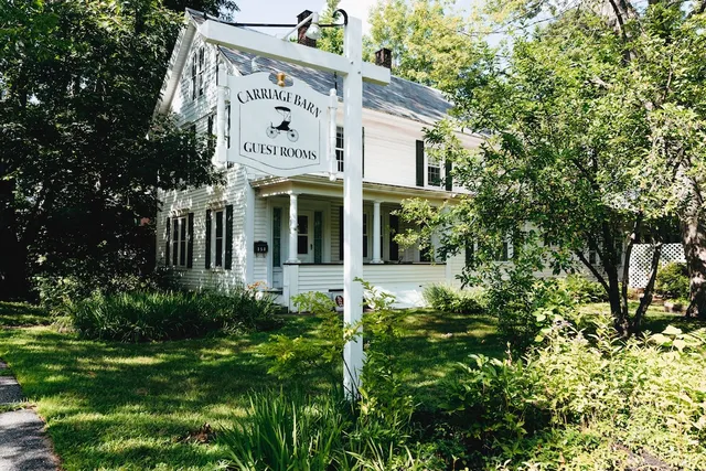 Carriage Barn Bed & Breakfast