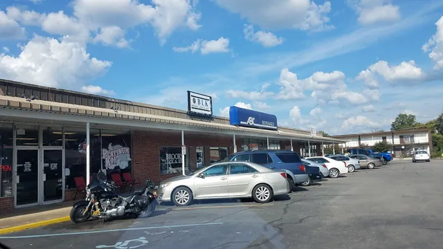 University Plaza Shopping Center