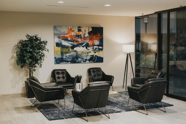 ExecutiveWorkspace Dallas Office Space - Hillcrest Green