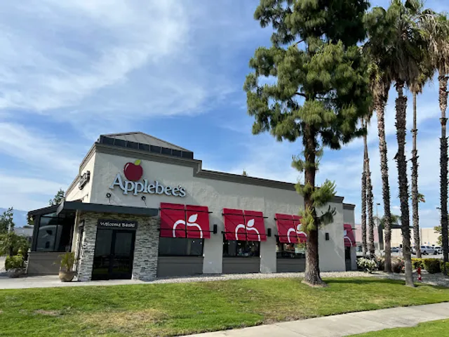 Applebee's Grill + Bar