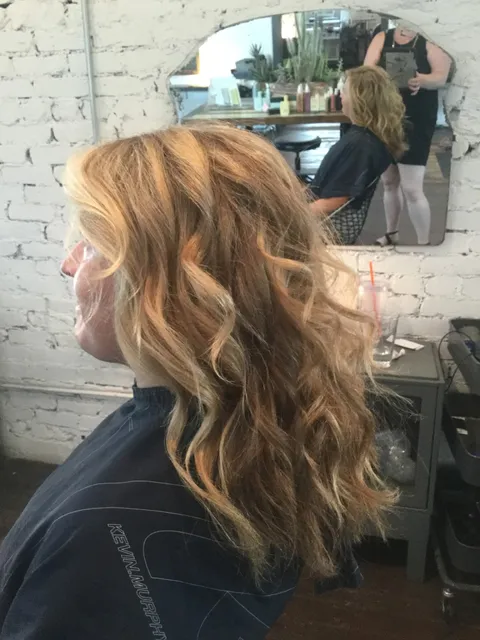 Circa Salon + Barber