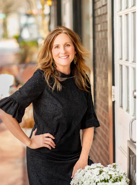 Stylish Patina Home, Kelly Thompson Realtor