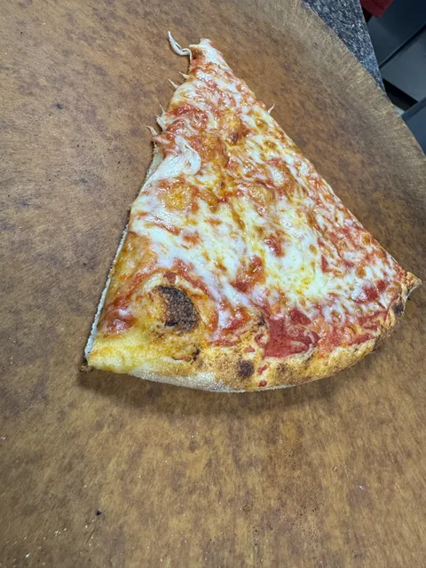 Dom’s Pizzeria & Slice House