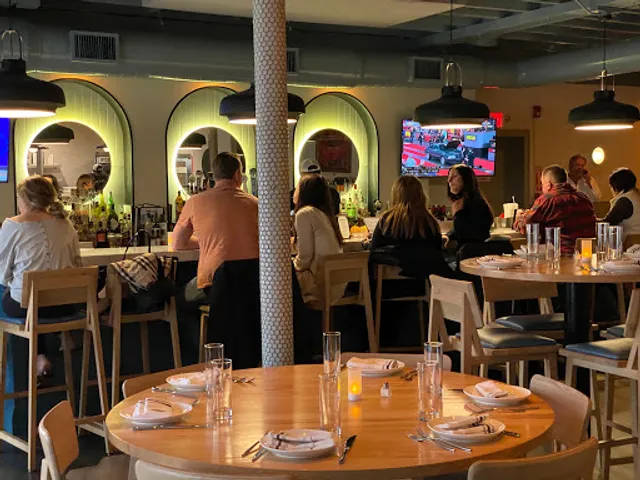 Stern & Bow Restaurant