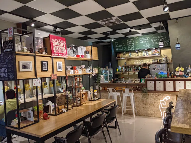 云頂手作咖啡坊（宜蘭在地13年自家烘焙，宜蘭必吃千層）