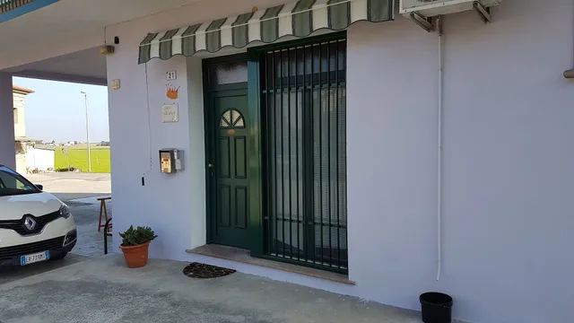 Queen Elizabeth - CIN : IT038001B4WFVDIPAA - Affittacamere