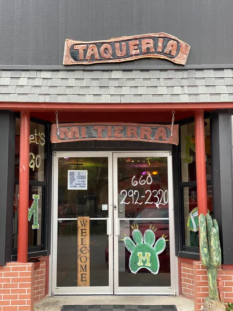Taqueria Mi Tierra