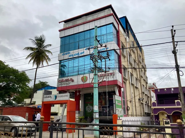 Yashaswi Comforts by YuvrajGroupofHotels