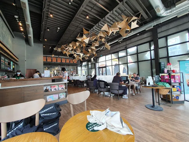 Starbucks Shizheng Store