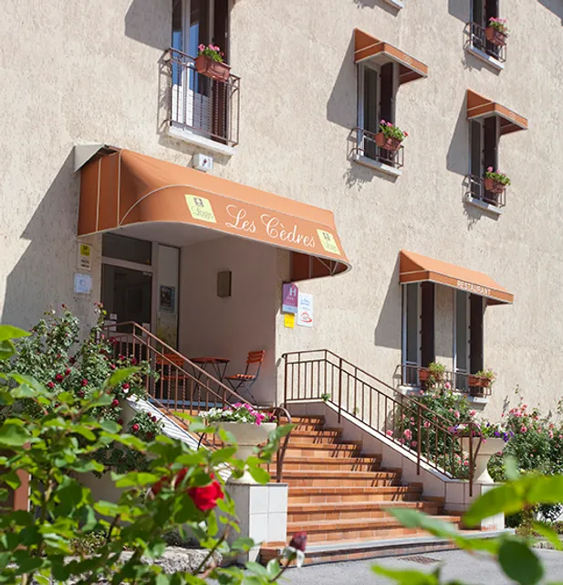 Hôtel les Cèdres