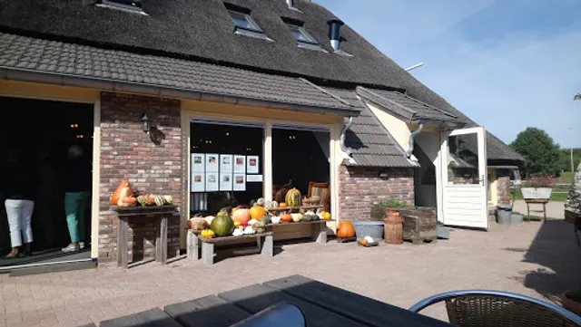 Teahouse and farm play Eikenhorst