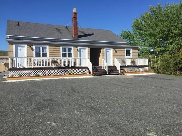 Cheticamp Outback Inn