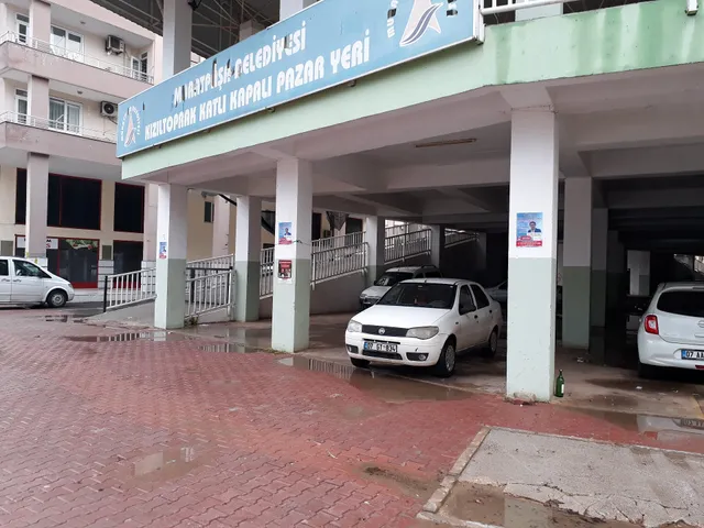 Muratpaşa Belediyesi Kızıltoprak Katlı Kapalı Pazar Yeri
