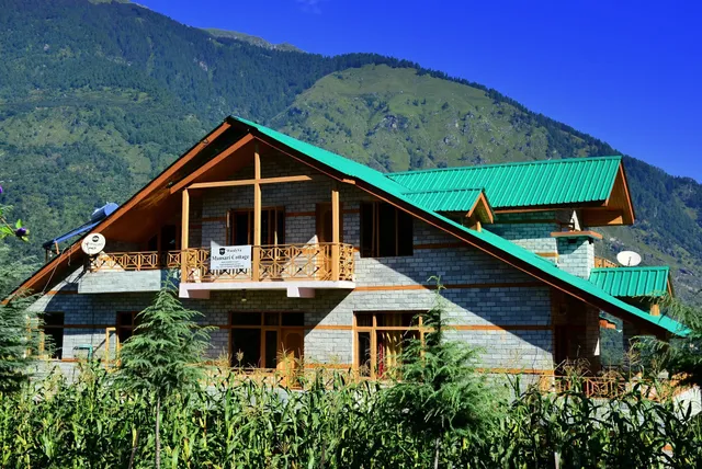 WoodyVu Mansari Cottage